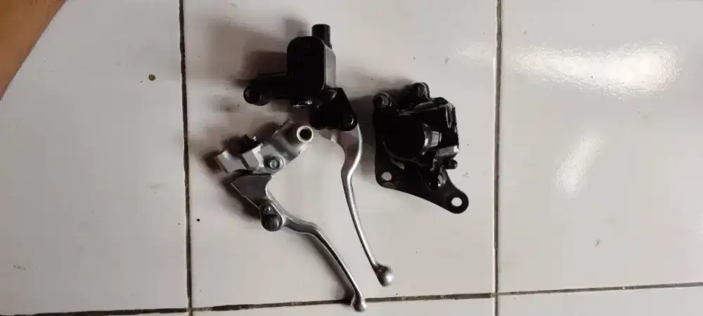 Master rem & handle rem + Kaliper Aerox new
