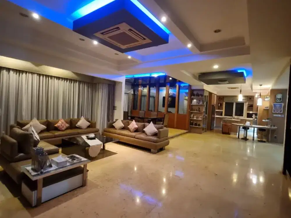 Dijual Rumah Mewah 2 Lantai Furnish Di Bukit Gading Villa - Kelapa Gading