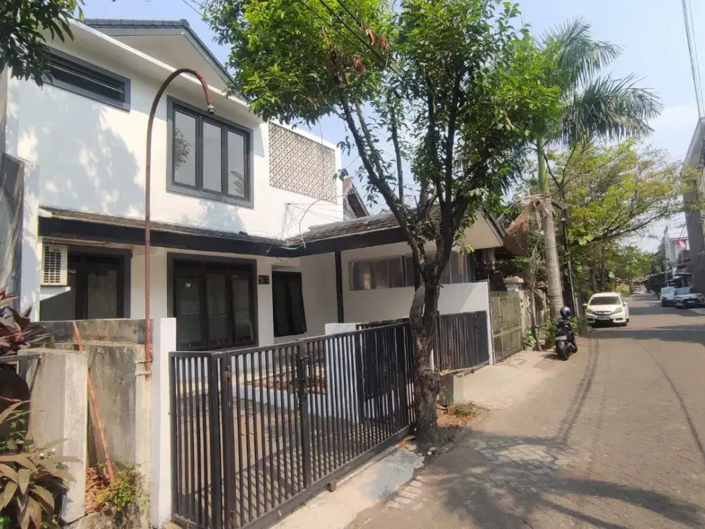 Rumah Bagus 2 Lantai Disewakan Murah di Perkici Sektor 5 Bintarojaya