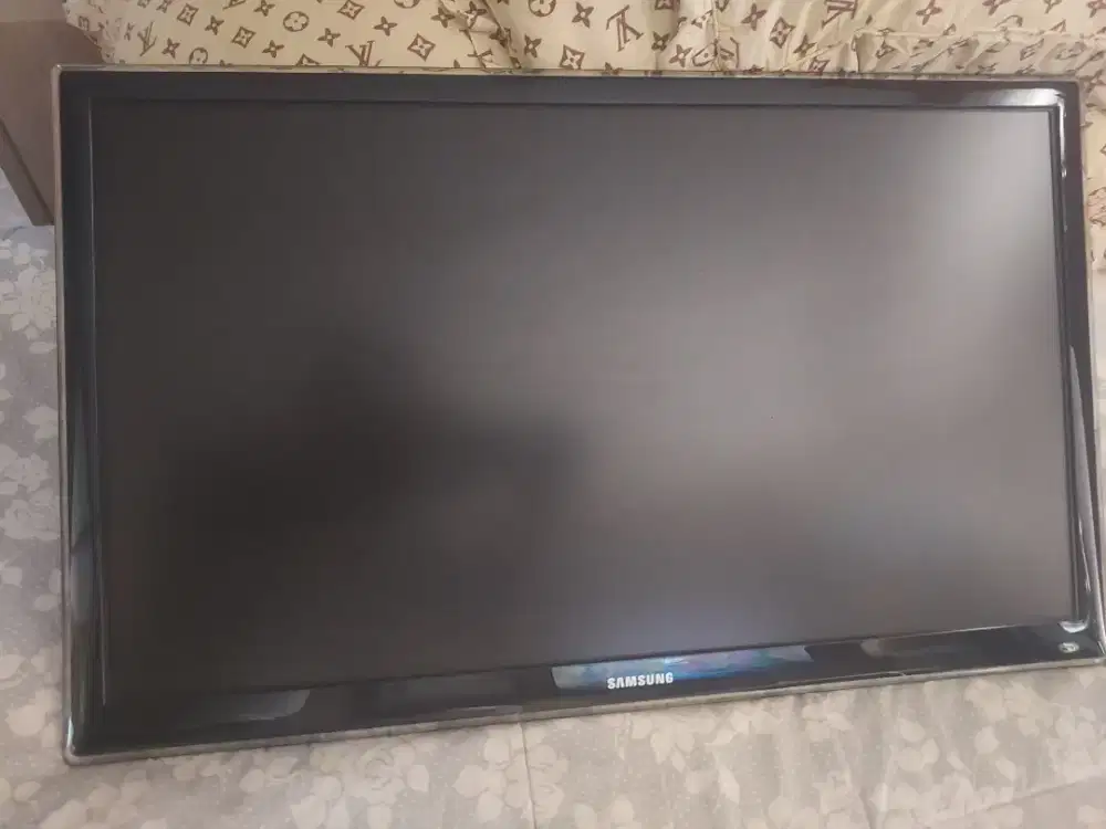 SAMSUNG TV LED 32

HD READY USB PORT HDMI