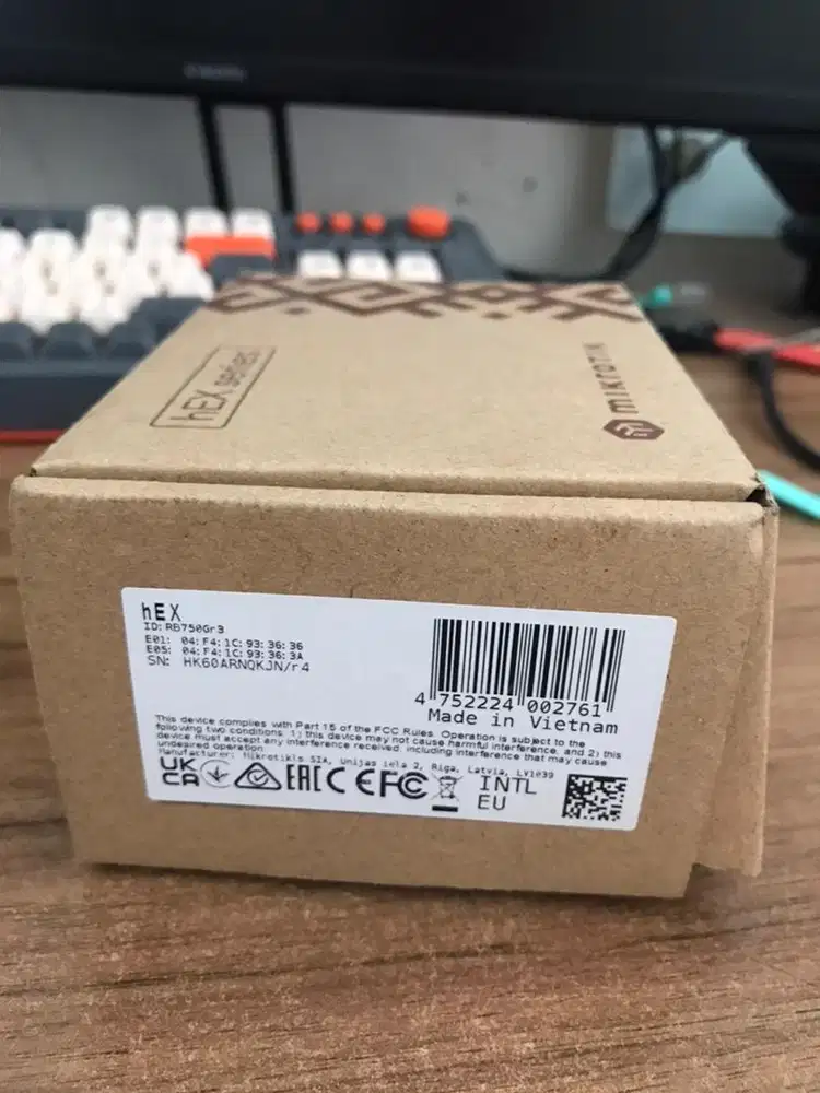 Mikrotik rb750gr3 like new
