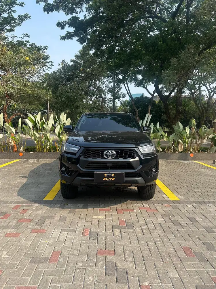Toyota Hilux 2.4V Double Cabin NIK 2026