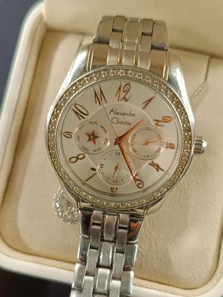 Jam tangan Alexandre Christie Wanita - Silver Elegan