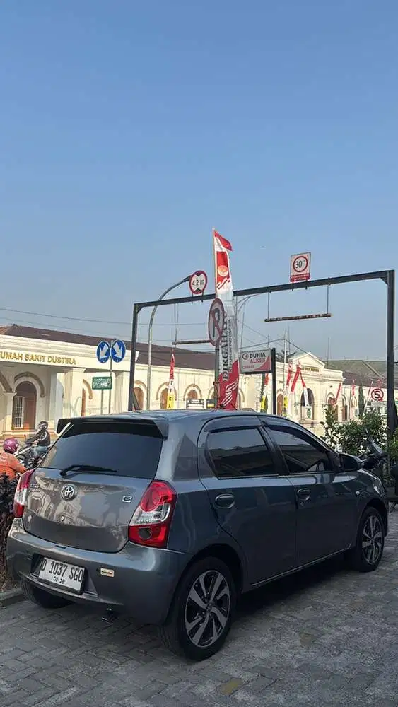 Toyota Etios Valco 2013 Bensin
