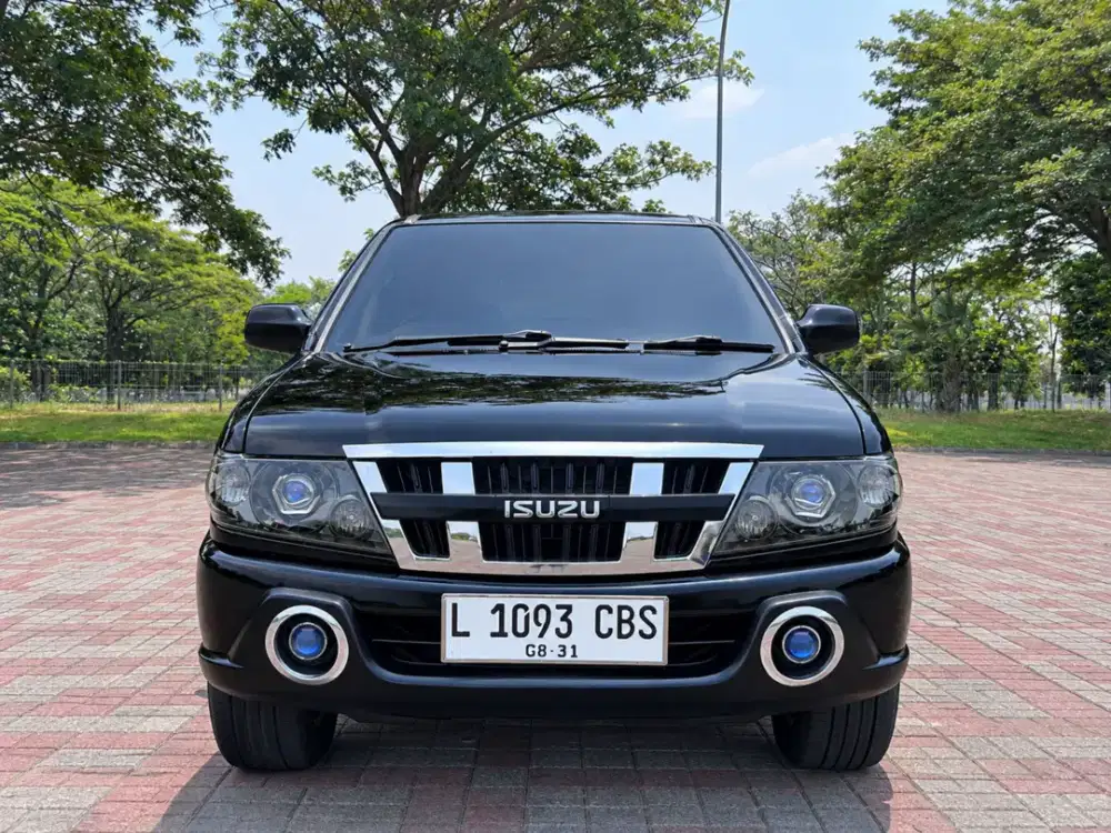 Isuzu Panther LV MT DP minim 30jt