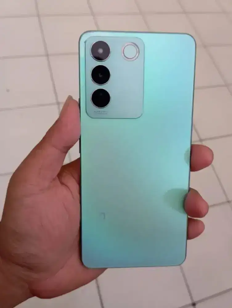 Jual vivo v27e 8/256
