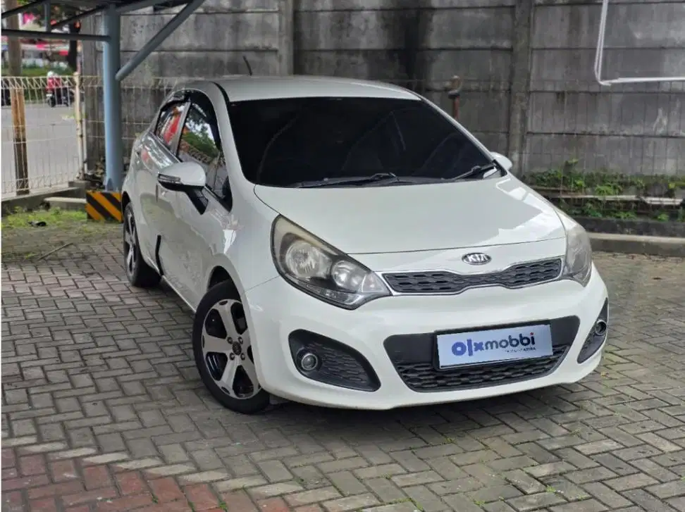 DP MURAH Kia Rio 1.4 Bensin-AT 2014 C9LXF
