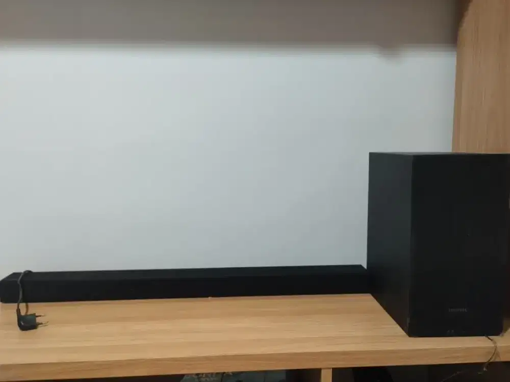Samsung Soundbar HW-T420 + Subwoofer 2.1 Channel 150W Dolby Audio