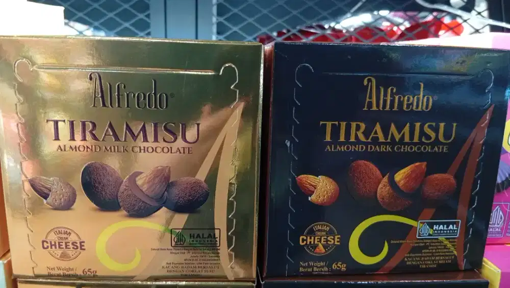 Alfredo Tiramisu Almond Milk & Dark Cheese