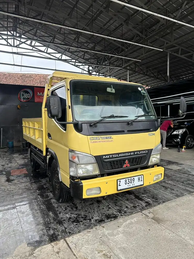 2010 Mitsubishi Colt Diesel Canter Engkel 110PS Istimewa LOW KM Mulus