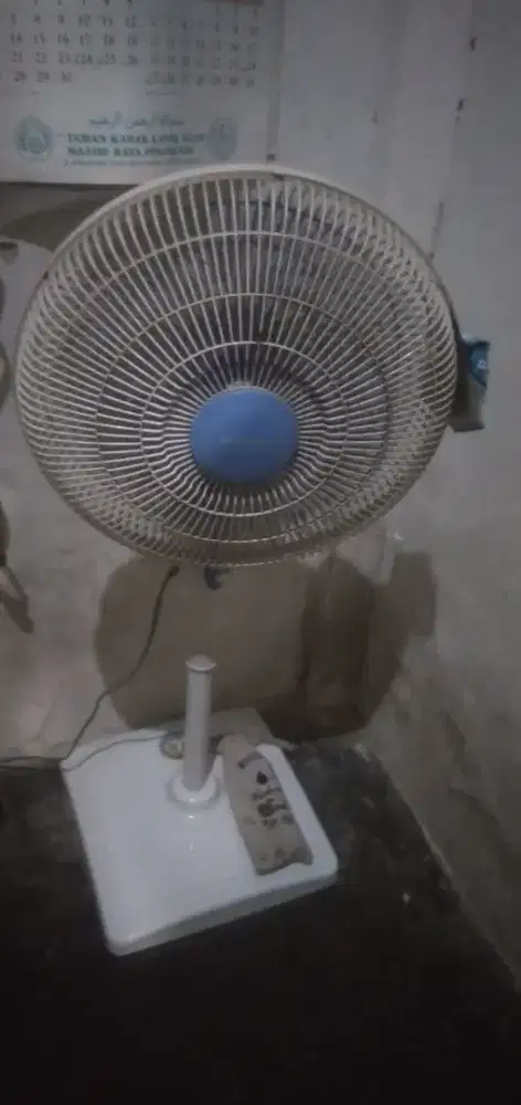 Di jual semua model dan warna  ukuran kipas angin Miyako,Maspion,phili