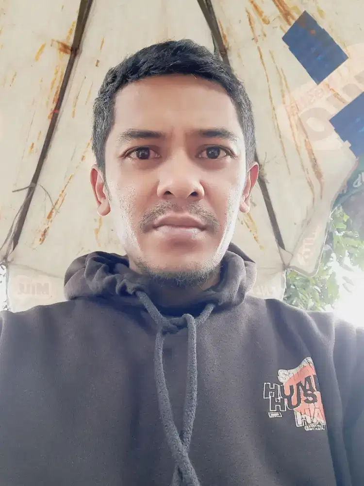 Lagi butuh banget pekerjaan buat nafkahin anak sama istri,
