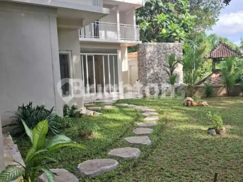 Di Jual Rumah Mewah 4kt Lt 305m² Di Denpasar Utara