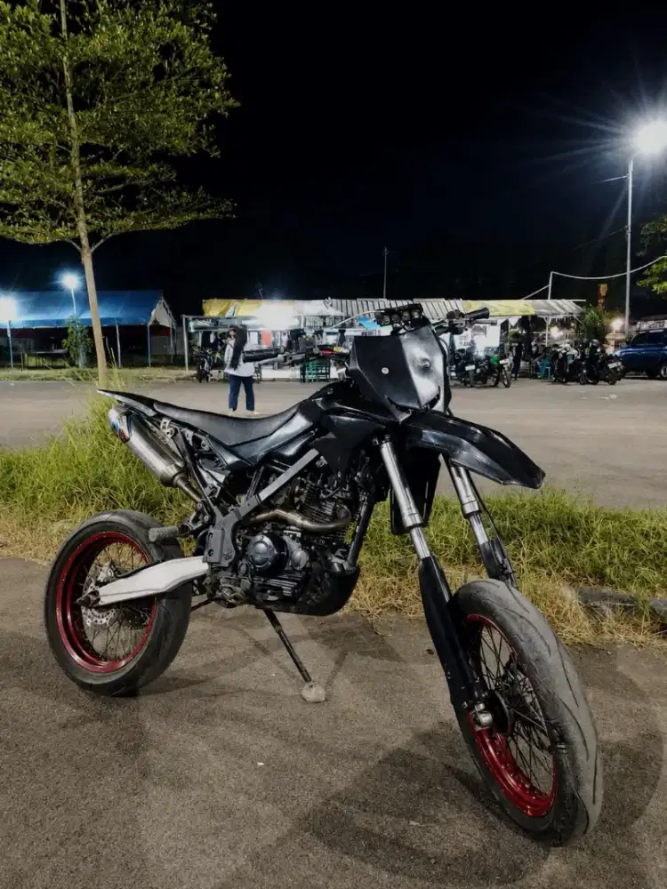 Kawasaki D-tracker 2015