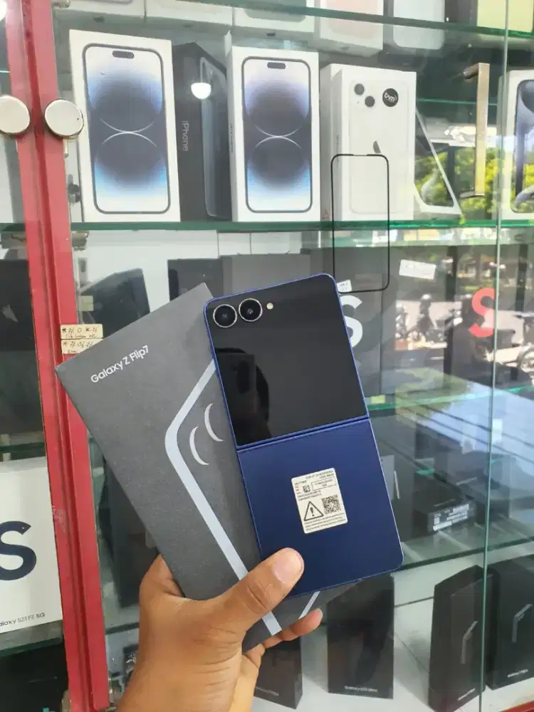 Samsung Z flip 7 12/256 like new fullset