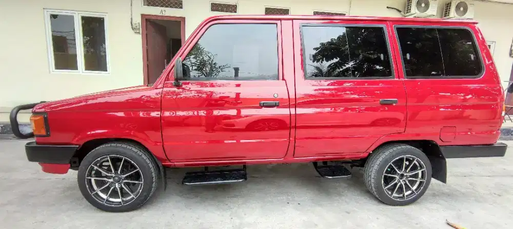 Toyota Kijang Super 5K KF50 5 Speed 1987 Merah