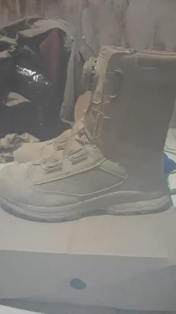 JUAL SEPATU TACTICAL TALI PUTAR SIZE 44 BARU 1 KALI PAKAI + BOX