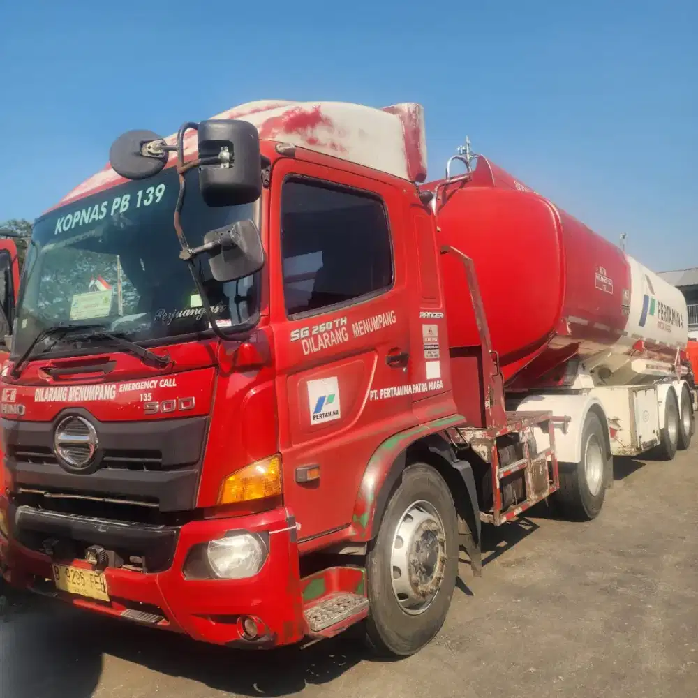 HINO SG8JE TRACKTOR HEAD