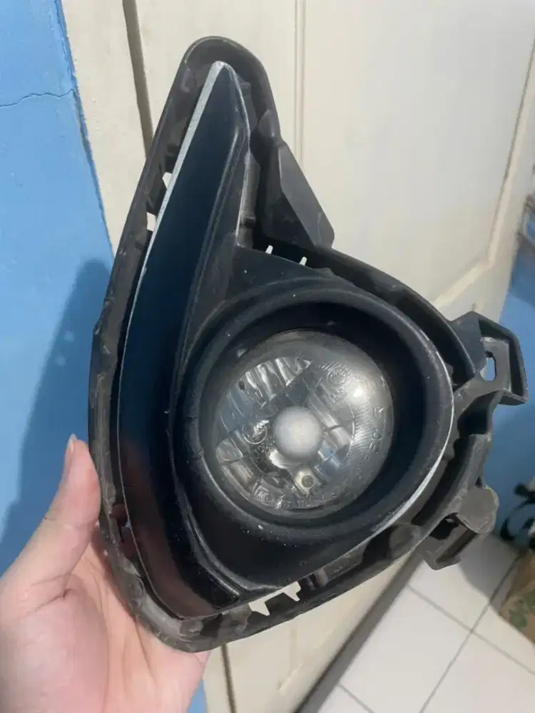 Cover dan Foglamp Mazda 2 skyactiv 2014 bagian Supir Original Copotan,