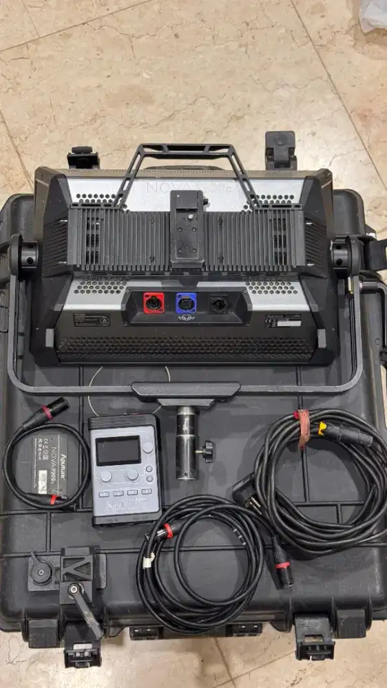 [DIJUAL] Aputure Nova P300c RGBWW LED Murah