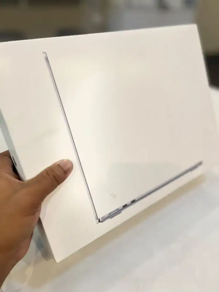 MacBook Air M5/16/512GB New Segel Resmi ibox