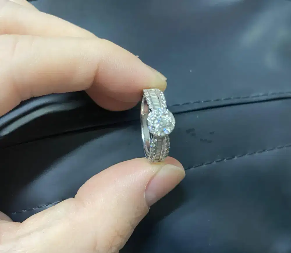 Cincin Emas Berlian Frank & Co Asli Murah