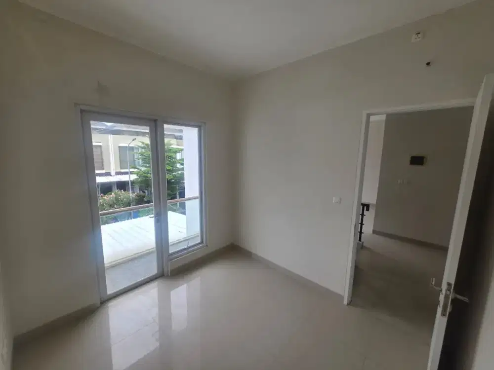 Rumah Luas, Nyaman & Strategis