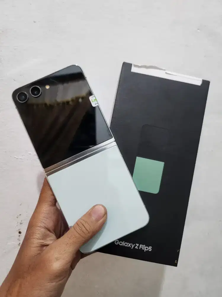 Samsung z flip 5 ram 8/256gb lengkap mulus nominus