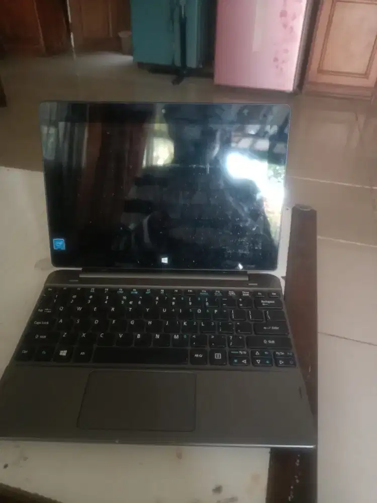 Laptop accer mini