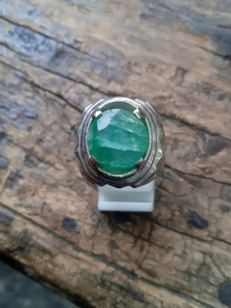 Batu cincin giok