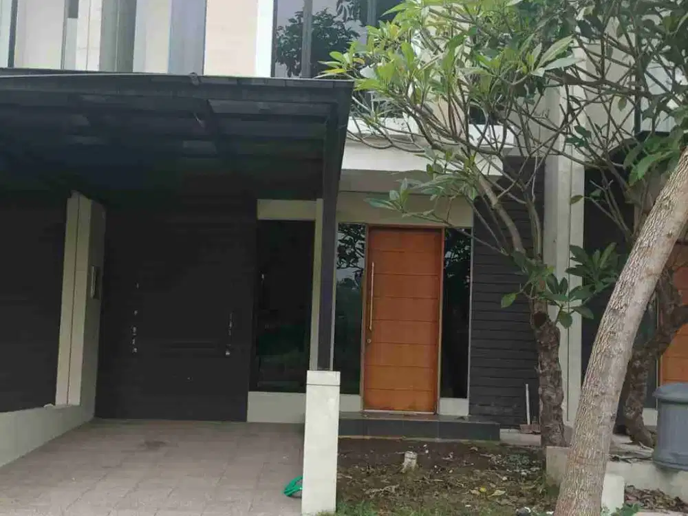 DIJUAL  Rumah 2 Lantai North West Hill Full Furnish