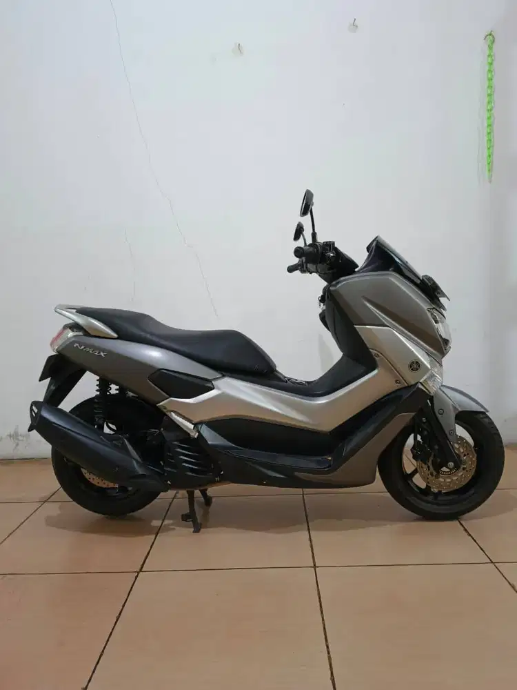 NMAX 2017 TANGAN PERTAMA