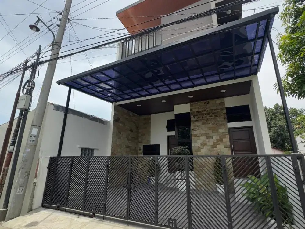 Rumah 2 Lantai Jalan Kaliurang Km.7, Dekat Pasar Kolombo