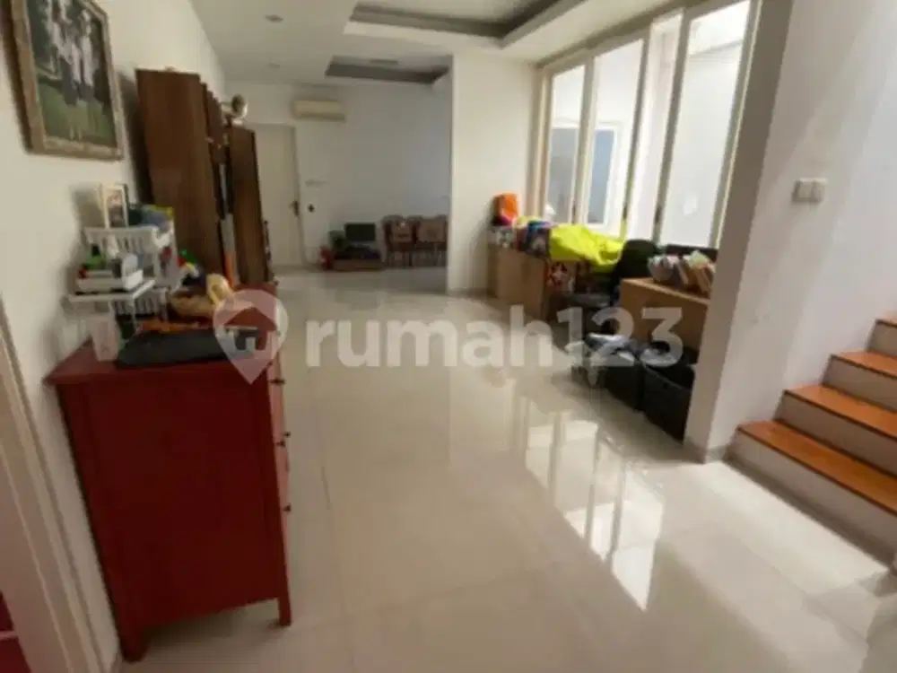 Rumah Hampir Seharga NJOP di Pondok Indah, Pondok Pinang Jakarta Selatan