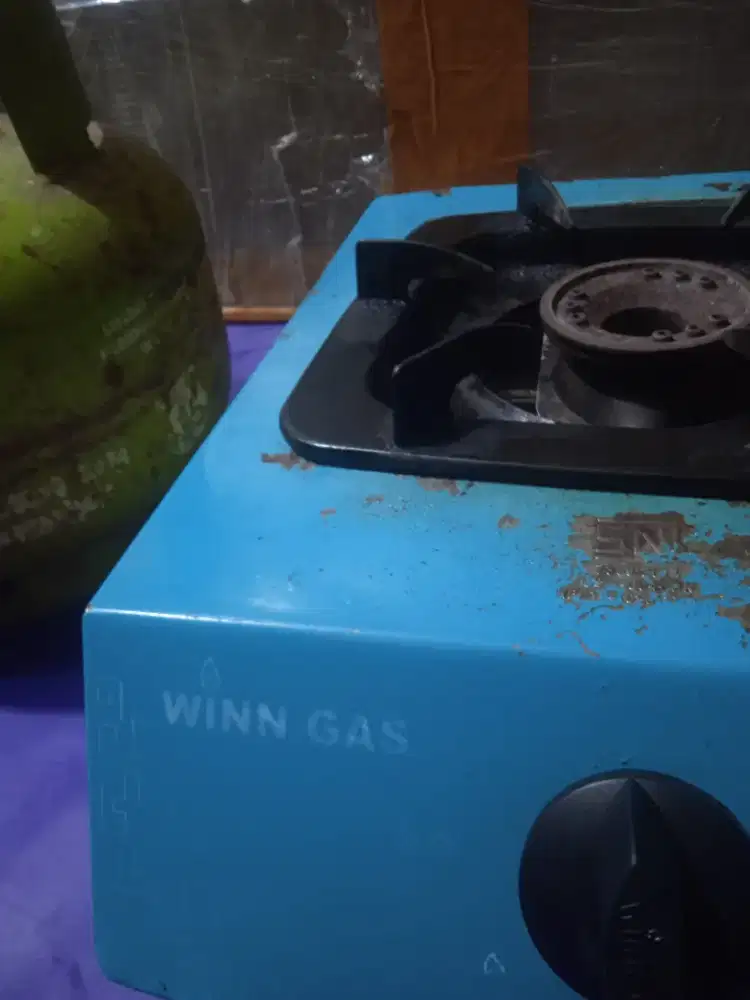 Kompor dan tabung gas