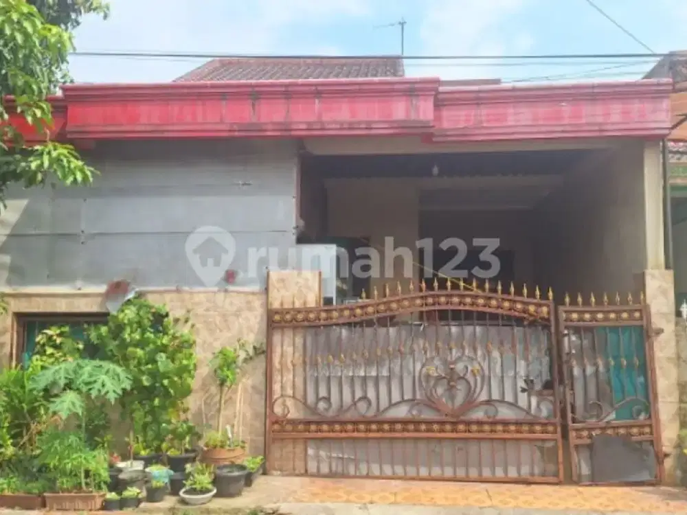 Rumah 2 Lantai Luas 150 Meter Depan Taman Cocok untuk Usaha Lokasi di Perumahan Kompas Daerah Tambun, Bekasi