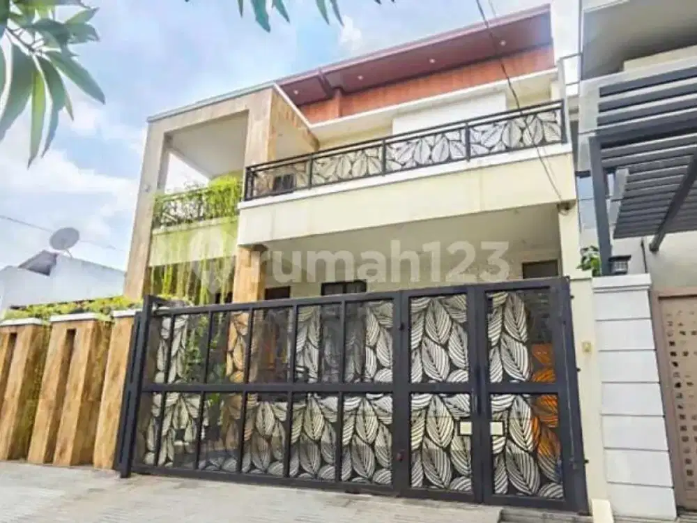 Rumah Bagus Siap Huni Lebar 10 Meter Bagus SHM 2 Lantai Ada Rooftop di Cluster Eksklusif Pulomas, Jakarta Timur