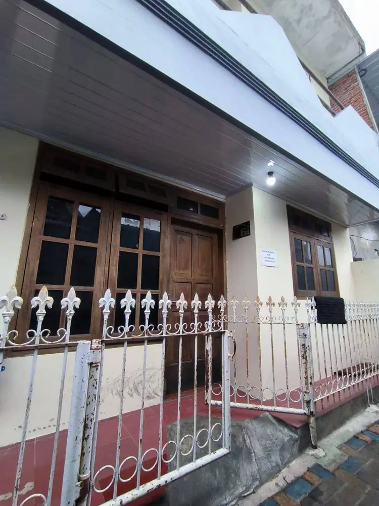 Dikontrakkan rumah di Jl. Bunga Vinolia