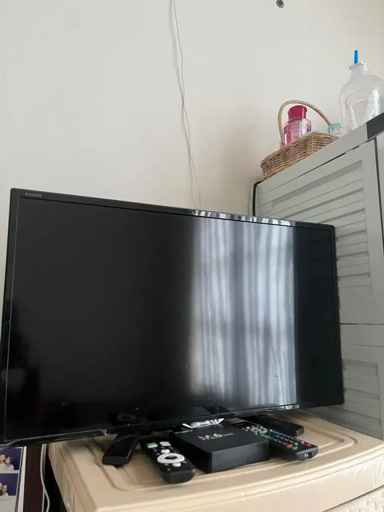 Dijual TV Sharp 2T-C24GD1500I (kondisi seperti baru)