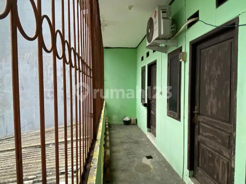 Rumah Cocok untuk Rumah Kost Jual Cepat 2 Lantai 7X19 Meter di Gunung Sahari, Jakarta Pusat