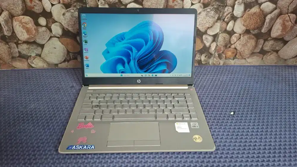 Laptop Hp 14s cf3xxx -Core i3-1005U -4GB -SSD 256GB -Key Backlight