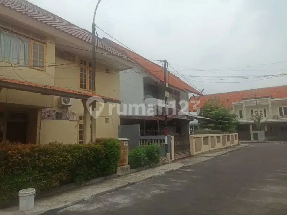 Turun Harga Rumah Hook 300 Meter Dekat Halte Busway dan Akses Tol Rumah Tua di Cempaka Putih Timur