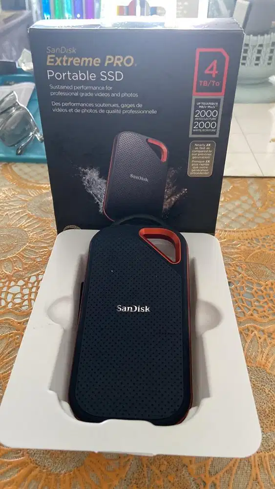 For sale/di jual SANDISK SSD EXTREME PRO 4 TB  Read / Write 2000 mb/s