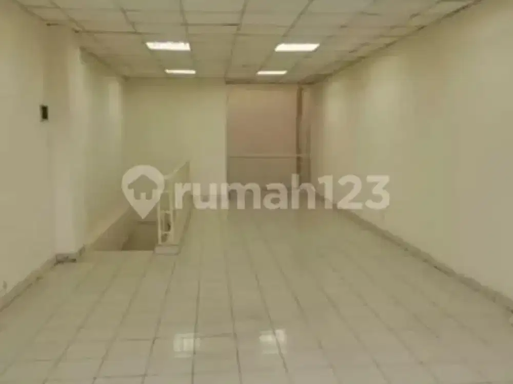 Ruko 4 Lantai Luas 120 Meter Siap Huni Kosong di Superblok Mgk Kemayoran, Jakarta Pusat, Jakarta Pusat