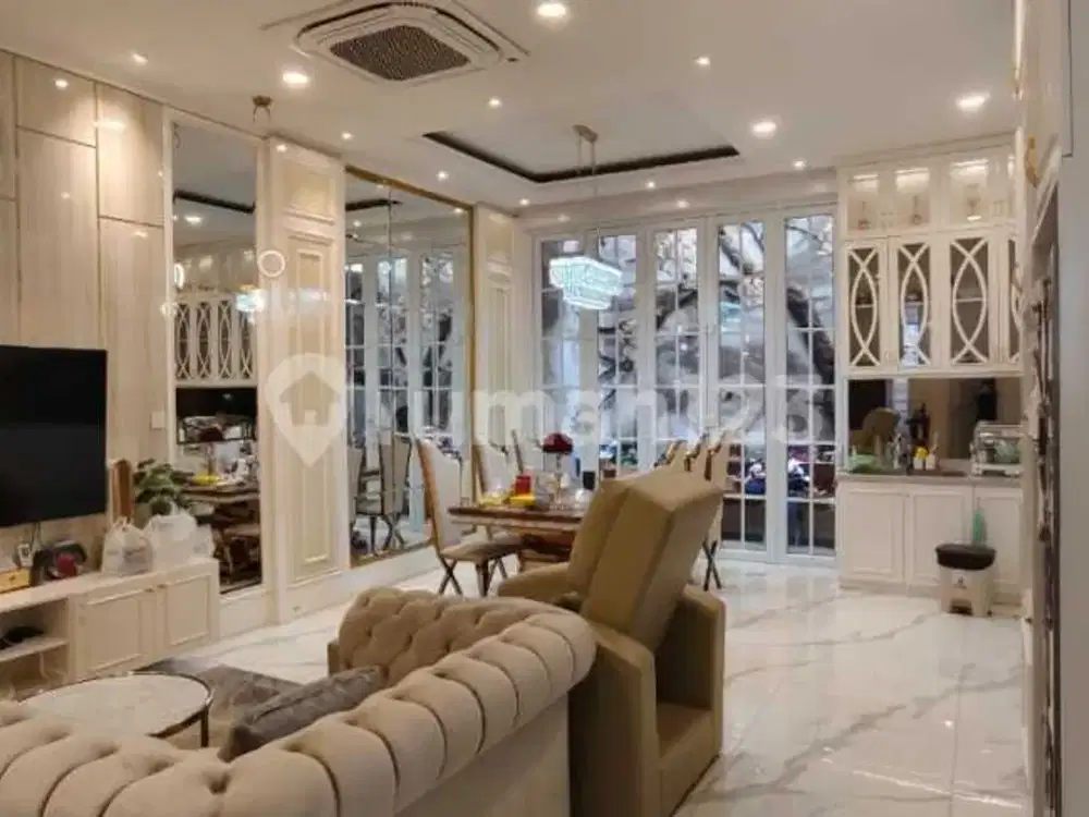 Rumah Mewah Bagus Interior Design Lebar 10 Meter 2,5 Lantai Cluster Dekat Sekolah di Pulomas Jakarta Timur