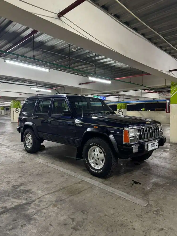 JEEP Cherokee XJ 4.0 limited edition A/T 1994