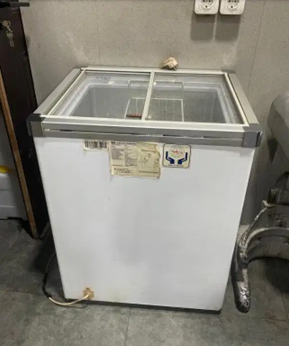 Chest Freezer GEA Pintu Kaca Geser / Display Freezer Es Krim & Frozen