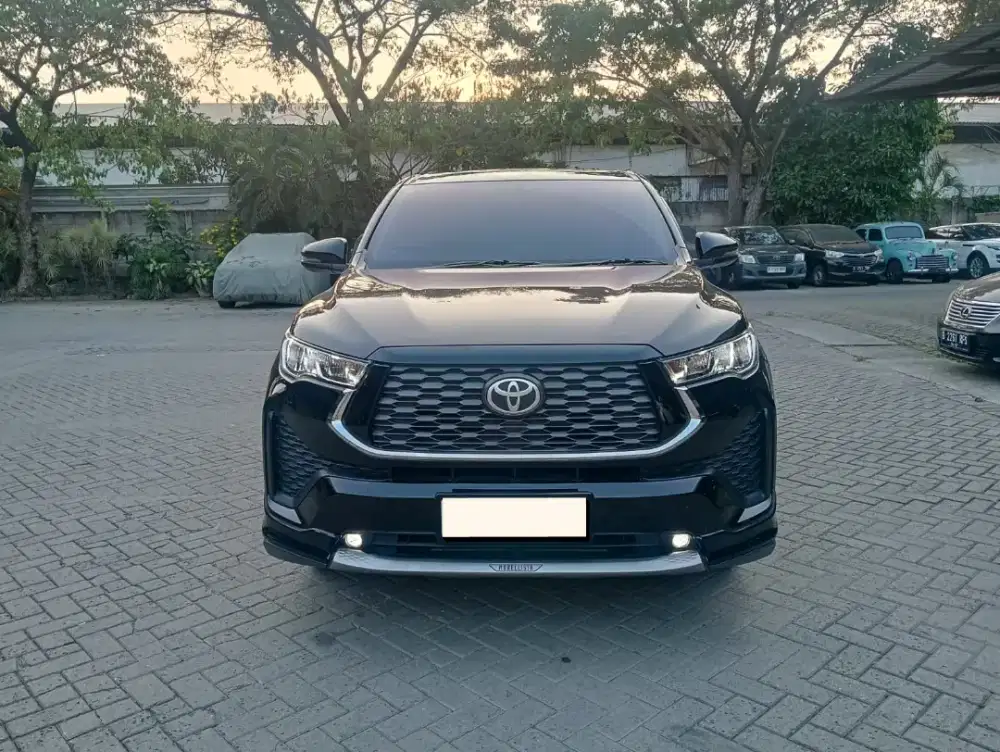 Toyota Zenix V Hybrid 2.0 Modelista Panoramic AT Hitam NIK 2023 / 2024