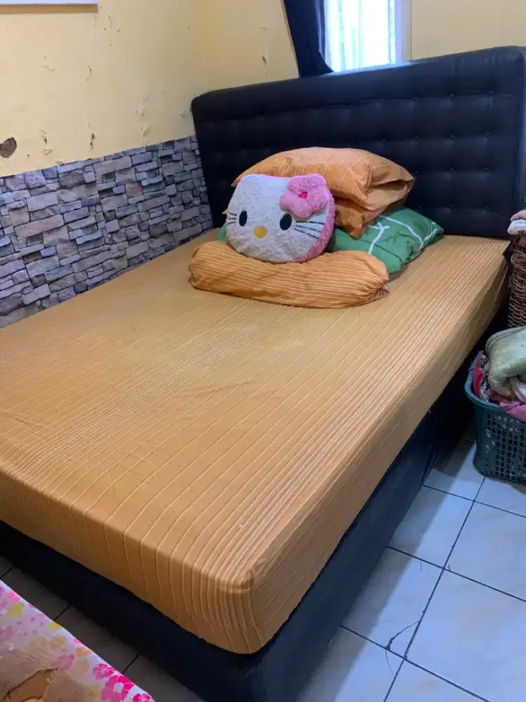 Jual Bed + kasur nya