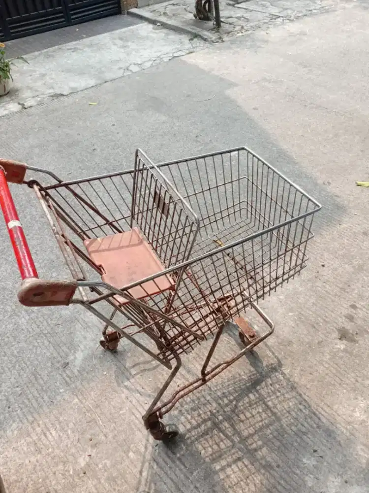 Trolley buat bawa barang
